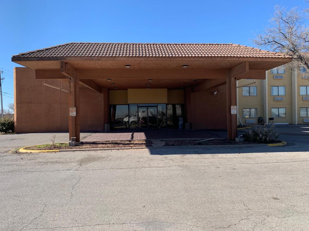 Travelodge By Wyndham Odessa Exterior foto